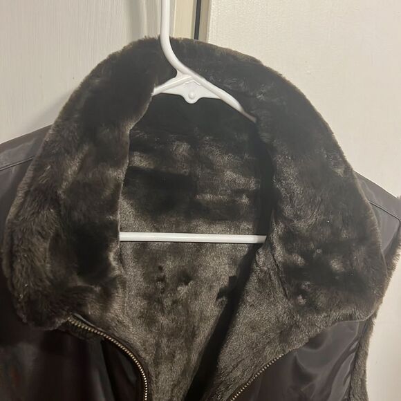 Women's Brown Faux Fur Reversible Collared Sleeveless Zip Up Vest L - Picture 3 of 9